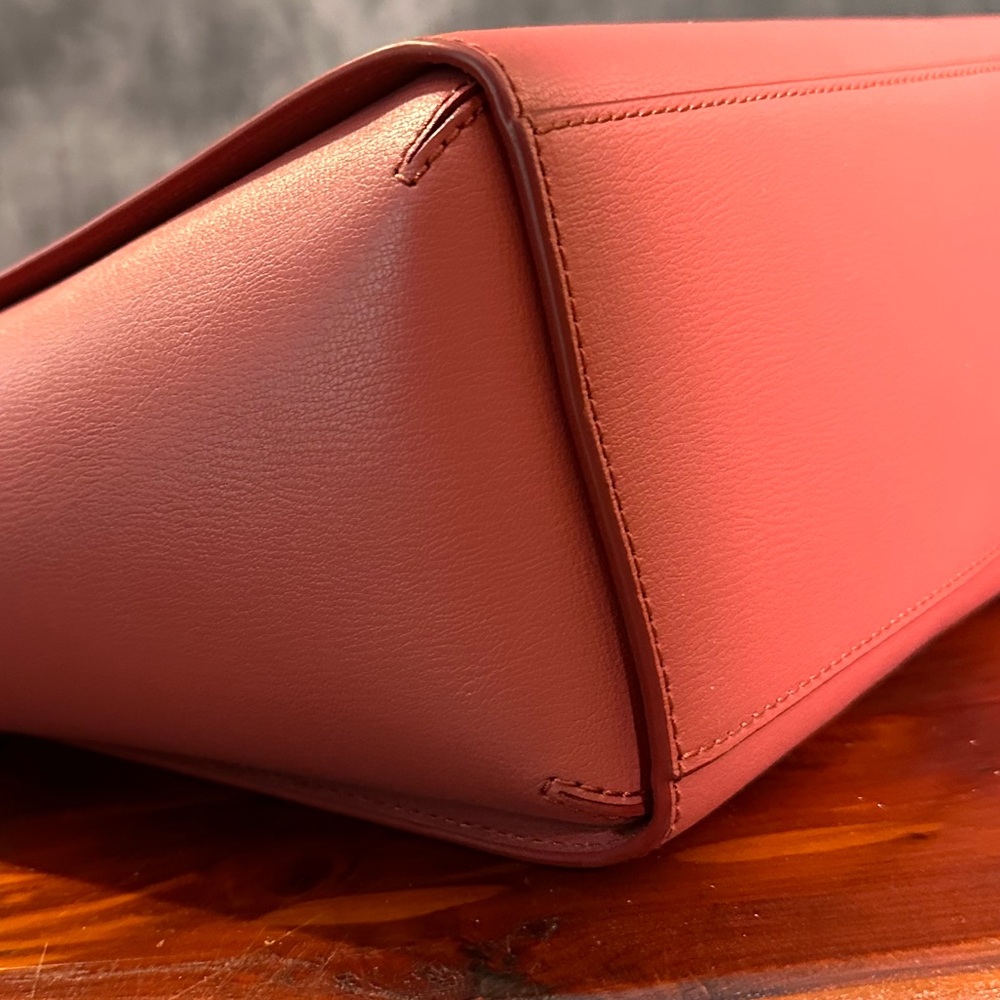 Marc Jacobs Coral Leather Tote Bag - Picture 14 of 16